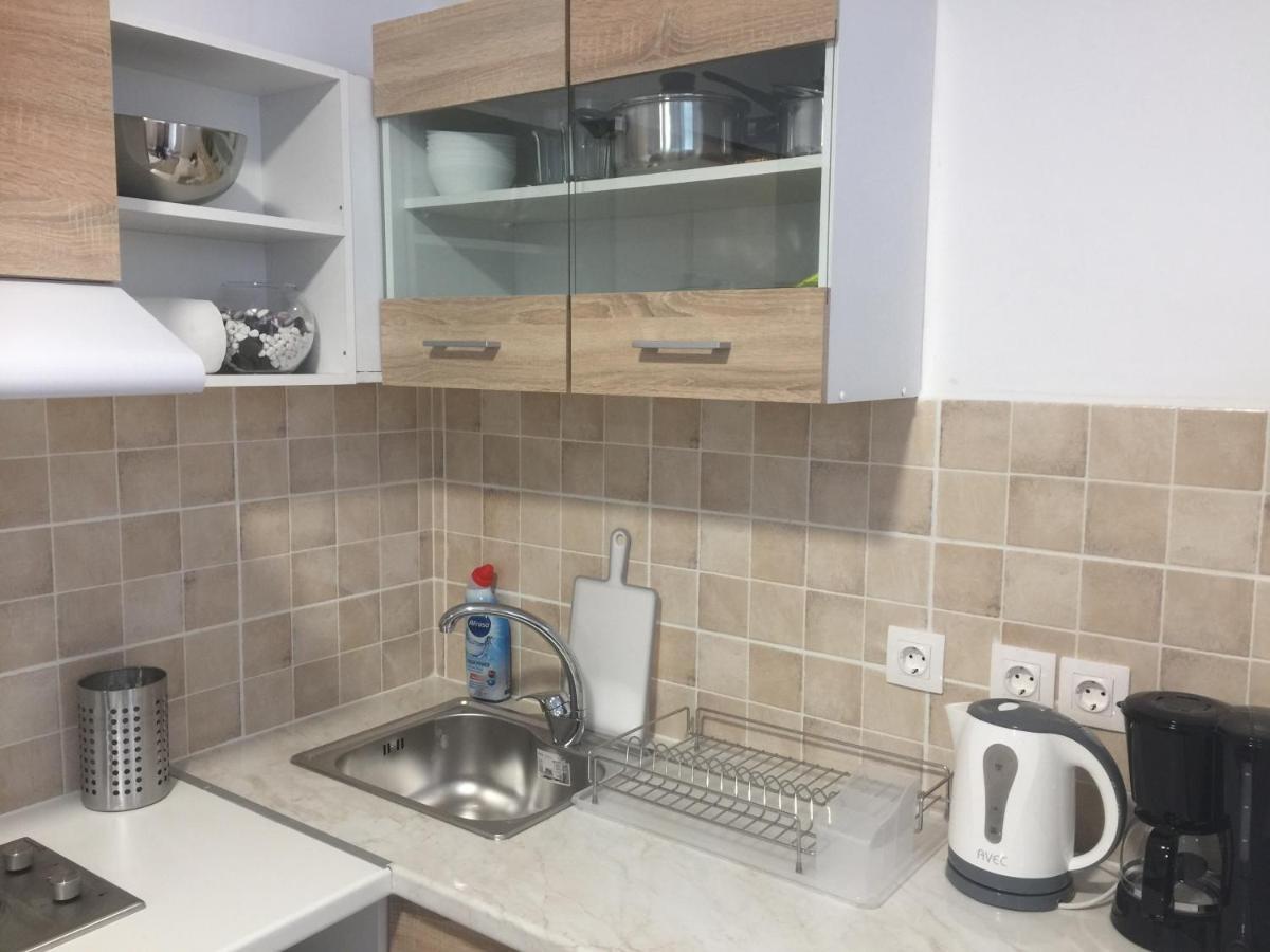 Loutraki Hostel المظهر الخارجي الصورة