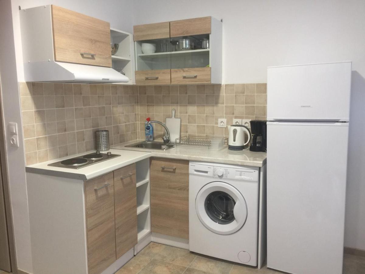 Loutraki Hostel المظهر الخارجي الصورة